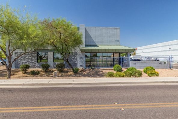 7118 W Frier Dr, Glendale, AZ 85303